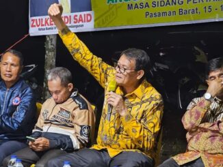 Zulkenedi Said dapatkan pujian pemuka masyarakat Nagari Giri Maju.