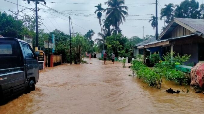 Tiga Nagari di Batang kapas terendam banjir.