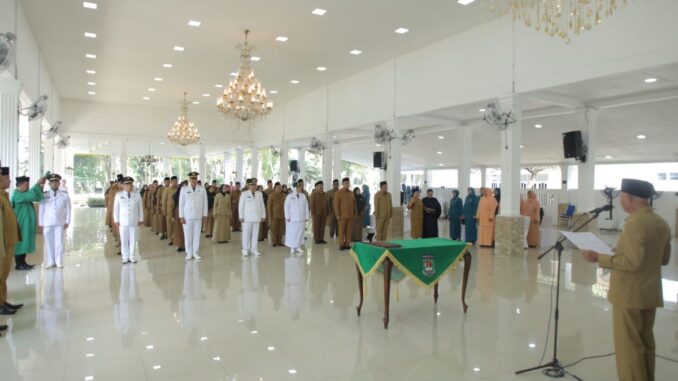 Bupati Asahan melantik 48 pejabat di lingkup Pemkab Asahan.