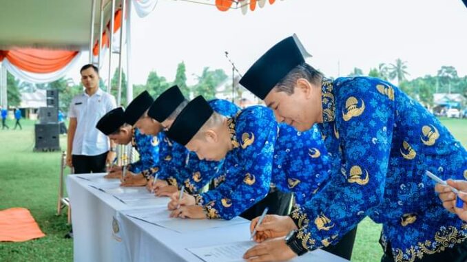 PJ Bupati Batu Bara Nizhamul melaksanakan upacara HKN.