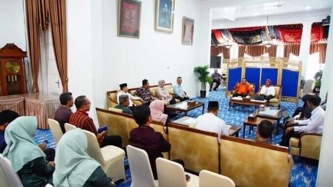 Audensi Kepala Ombudsman RI Perwakilan Sumbar dengan Pemkab Tanah Datar.