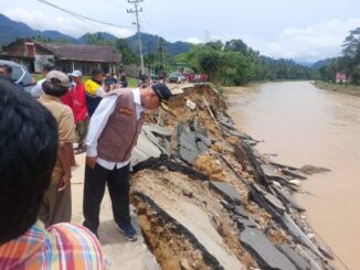 Hingga H-1 Ramadhan, korban banjir Pessel tercatat 16 meninggal dunia, tujuh warga masih hilang.