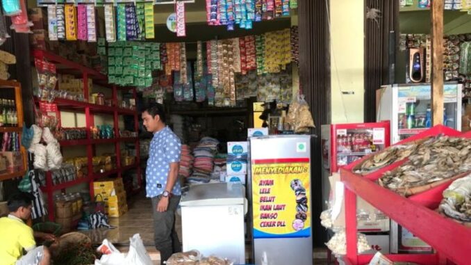 Pemantauan pasar tradisional oleh Polres Pasbar.