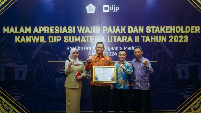 Pemkab Batu Bara menerima Apresiasi Penghargaan Wajib Pajak Kanwil DJP Sumut II.