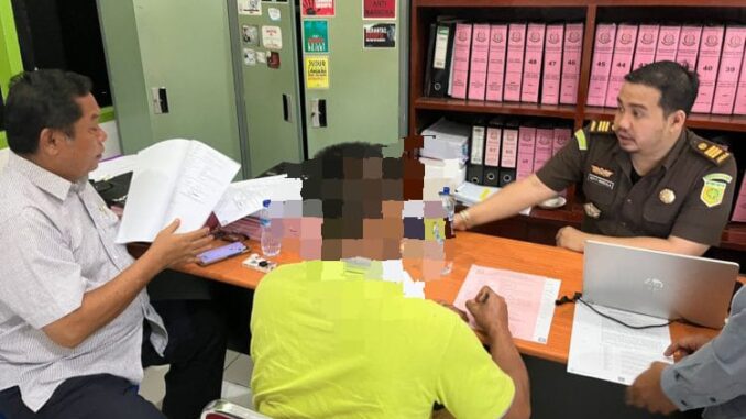 Mantan Wali Nagari Barung Barung Balantai Tengah ditetapkan sebagai tersangka dugaan korupsi dana desa.