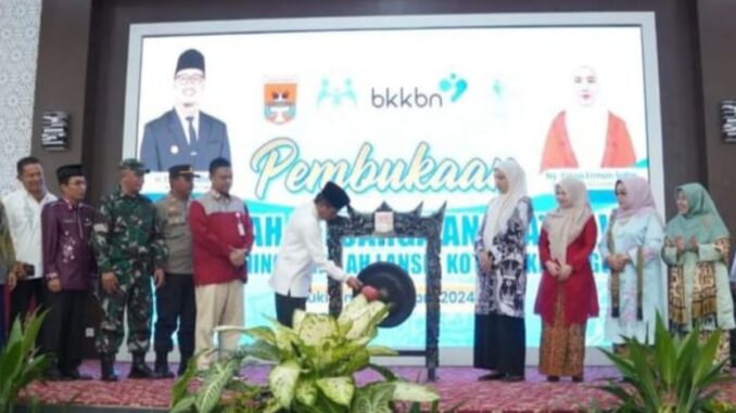 Pemko Bukittinggi menggelar Sekolah Keluarga angkatan ke V diikuti 360 warga.