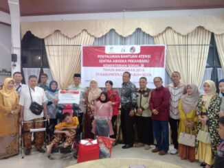 Penyerahan bantuan Atensi dari Kemensos RI.