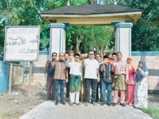 Pj Bupati Nizhamul mengunjungi Makam Kubah Batu Bara di Desa Kuala Gunung Kecamatan Datuk Lima Puluh.