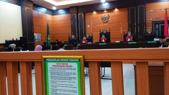 Saksi-Saksi a de charge hadir dalam Sidang Korupsi PT. Wahana Wisata Sawahlunto.
