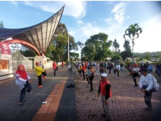 Wako Bukittinggi launching program nasional senam haji Indonesia.