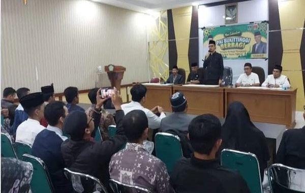 Wako Erman Safar minta peningkatan kapasitas guru PAI di Bukittinggi.