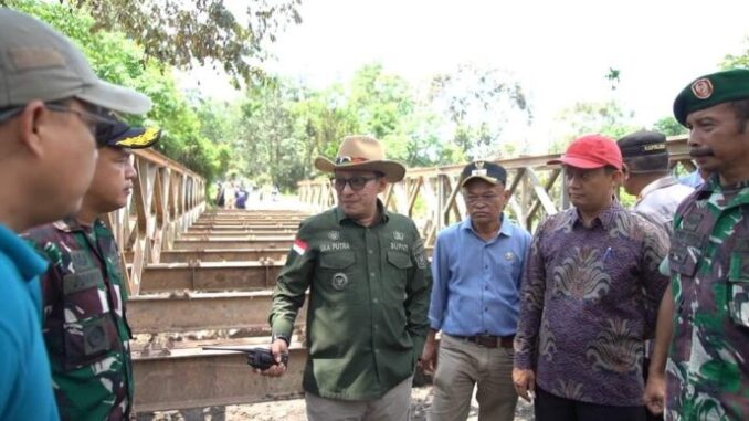 Pembangunan jembatan bailey di Nagari Sungai Jambu.