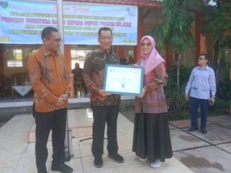 Pemda Pessel terima rapor pendidikan dan penghargaan Kemendikbudristek RI.