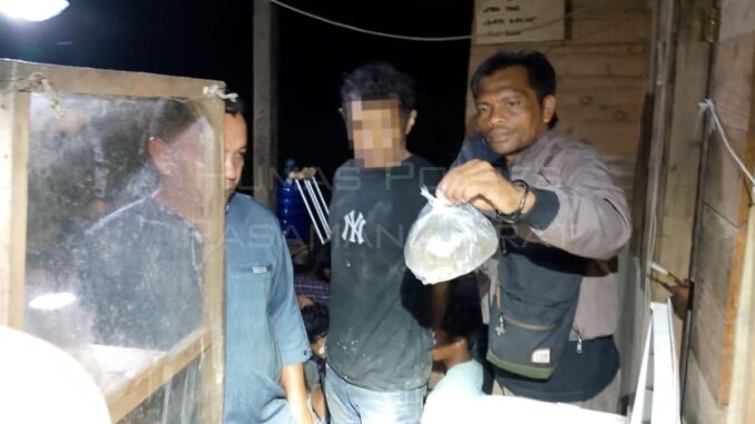 Penangkapan pelaku penyalahgunaan narkotika di Air Bangis.