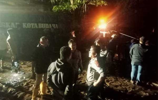 Pencarian korban pasca Banjir Bandang dan Galodo.