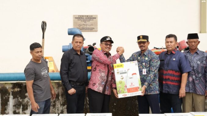 30 kelompok tani Kota Payakumbuh menerima bantuan alat dan mesin pertanian dari Program PAT.