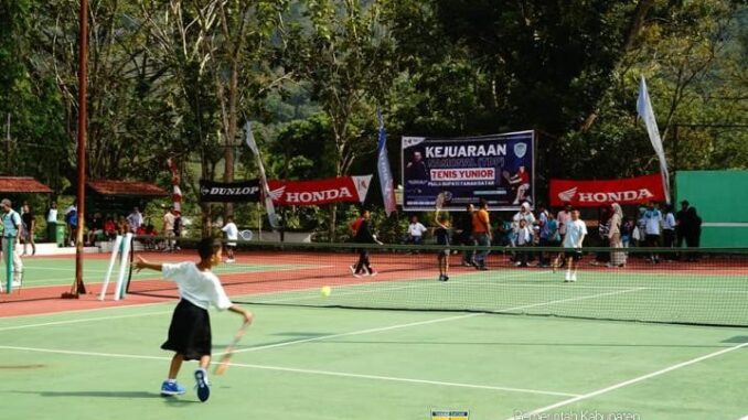 Kejuaraan Nasional Tenis Yunior Piala Bupati Tanah Datar 2024 akan digelar.