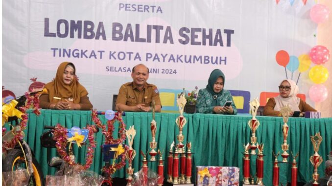 Pj Ketua TP PKK Elfriza Zaharman menghimbau masyarakat agar terus persiapkan generasi yang unggul Indonesia sehat dan produktif.