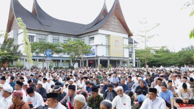 Suasana sholat Idul Adha 1445 H.