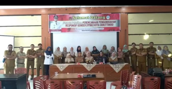 Pemko Bukittinggi gelar pelatihan perencanaan yang Responsif Gender bagi seluruh SKPD.
