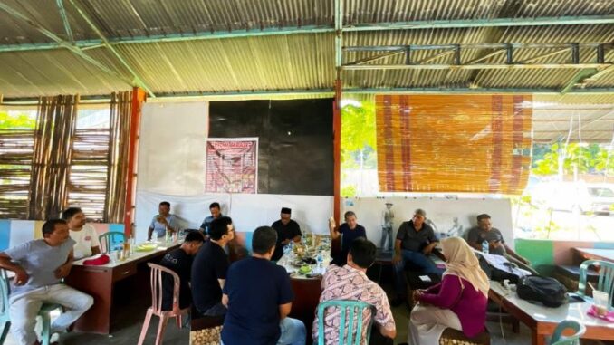 Rapat Konsolidasi Forum Penyelamat Olahraga Sawahlunto yang dipimpin H. John Reflita, SH.