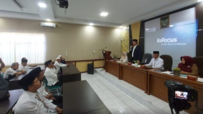Wako Bukittinggi terima kembali secara resmi Jamaah Haji Kota Bukittinggi yang telah Sukses menyelenggarakan Ibadah haji 2024.