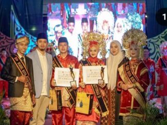 Walikota Bukittinggi bersama Bujang Jo Gadih Bukittinggi 2024.
