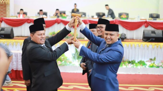 Darmasyah dari PKB resmi menjabat Ketua Sementara DPRD Pesisir Selatan.
