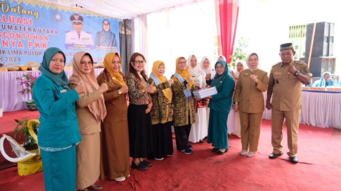 Evaluasi TP PKK Provinsi Sumut di Desa Percontohan Aku Hatinya PKK Desa Kwala Gunung.