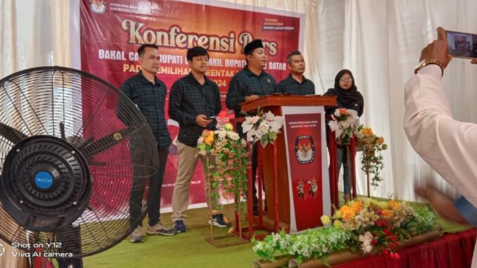 Hari pertama pembukaan pendaftaran balon Bupati dan Wakil Bupati Tanah Datar di KPU belum ada yang mendaftar.