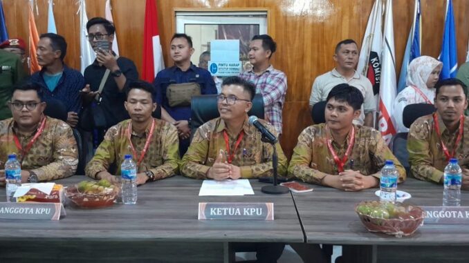 Jajaran KPUD Pesisir Selatan.