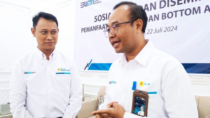 Manager PLN IP UBP Ombilin PLTU Sijantang I Nyoman Buda saat diwawancarai oleh Media Siber portalberitaedidor.com dalam Sosialisasi dan Diseminasi Pemanfaatan FABA.