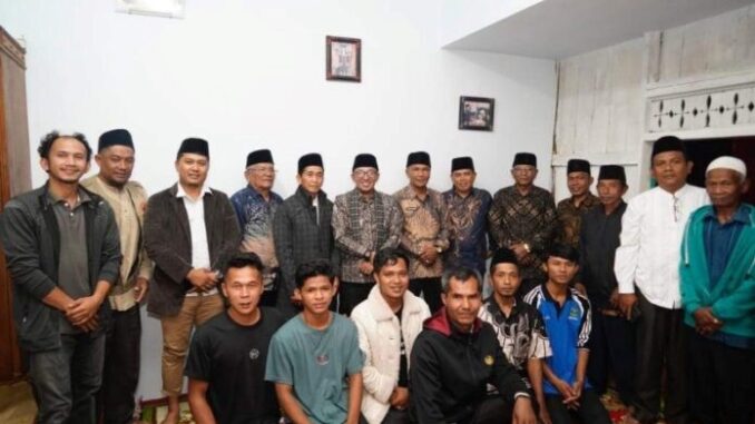 Masyarakat Andaleh Baruah Bukik Kecamatan Sungayang melaksanakan Temurama bersama Bupati Eka Putra.