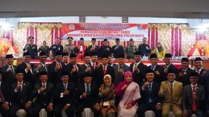 Pelantikan 35 anggota DPRD Limapuluh Kota Periode 2024-2029.