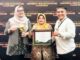 Pemko Bukittinggi meraih UHC Award tahun 2024 kategori madya.