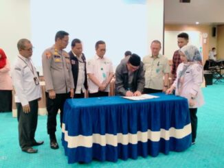 Penandatanganan PKS dengan RSUP M Djamil terkait pemeriksaan kesehatan paslon Pilkada 2024.