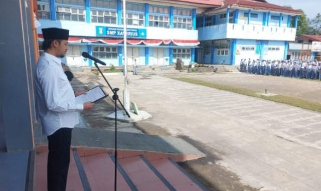Wako Erman Safar menjadi pembina upacara di sekolah Xaverius.