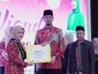 Wisuda 304 peserta Sekolah Keluarga Angkatan V 2024 oleh Pemko Bukittinggi.