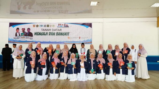 Acara kegiatan Tanah Datar Mengaji Dan Bangkit.