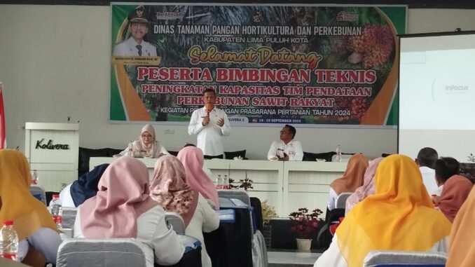 Bimtek Peningkatan Kapasitas Tim Pendataan Perkebunan Sawit Rakyat yang dibuka Bupati diwakili Sekda Pasaman.
