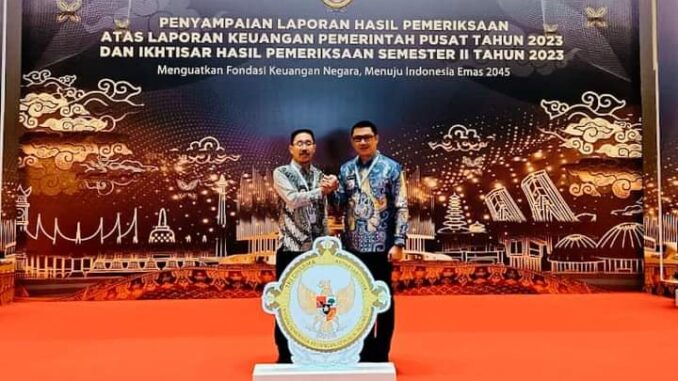 Pj Bupati Batu Bara Heri Wahyudi Marpaung menghadiri acara penyampaian hasil pemeriksaan Badan Pemeriksa Keuangan (BPK) atas pengelolaan dan tanggung jawab keuangan negara di Cendrawasih Room Jakarta.