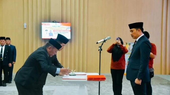 Pelantikan Tiga Pejabat Pimpinan Tinggi Pratama di lingkungan Pemkab Batu Bara.
