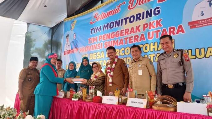 Tim Penggerak Pemberdayaan Kesejahteraan Keluarga (TP PKK) Sumatera Utara Melakukan Kunjungan Kerja Ke Kabupaten Batu Bara Dalam Rangka Monitoring Desa Percontohan Usaha Peningkatan Pendapatan Keluarga (UP2K).
