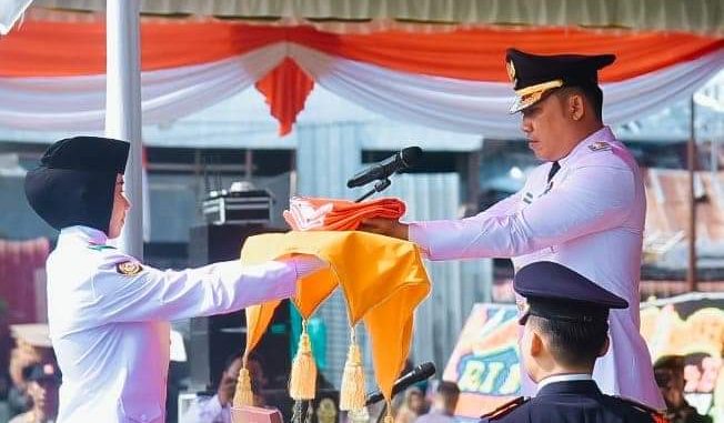 Pemkab Batu Bara menggelar Upacara Peringatan Hari Ulang Tahun (HUT) ke-79 Kemerdekaan Republik Indonesia di Lapangan Blok 8.
