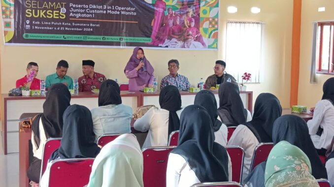 Dinas Perindustrian dan Tenaga Kerja menggelar Diklat.