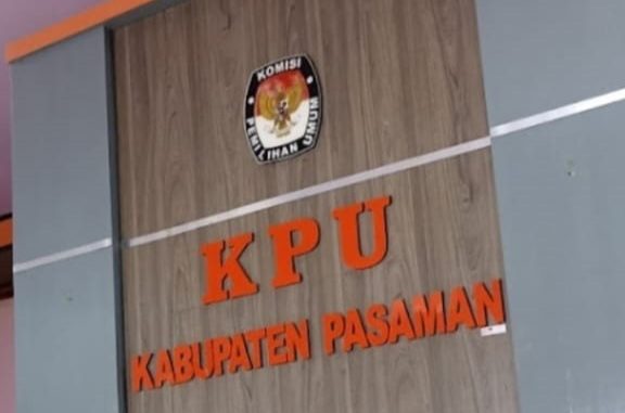 KPU Pasaman melantik 4235 orang KPPS.