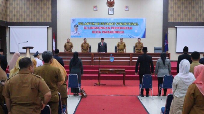 Pemko Payakumbuh mutasikan 9 orang Pejabat Administrator dan 3 orang Pejabat Pengawas.