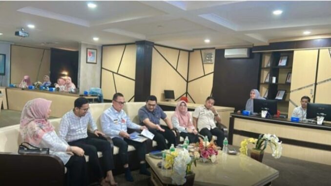 Pjs Walikota membuka Job Fair Digital Bukittinggi 2024.