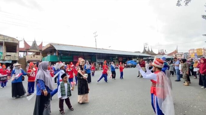 Pemko Payakumbuh peringati Hari Disabilitas Internasional 2024 dengan pagelaran pawai.