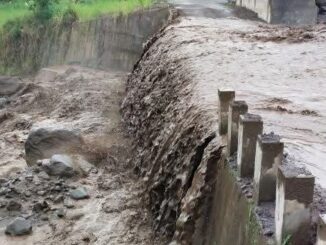 Banjir lahar dingin di Tanah Datar.